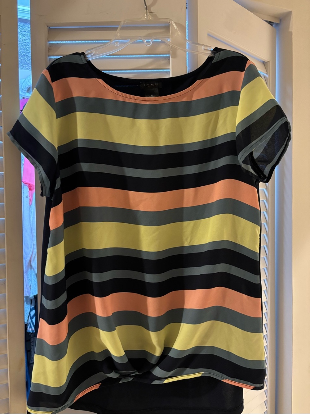 Women’s size Medium Ann Taylor Factory top